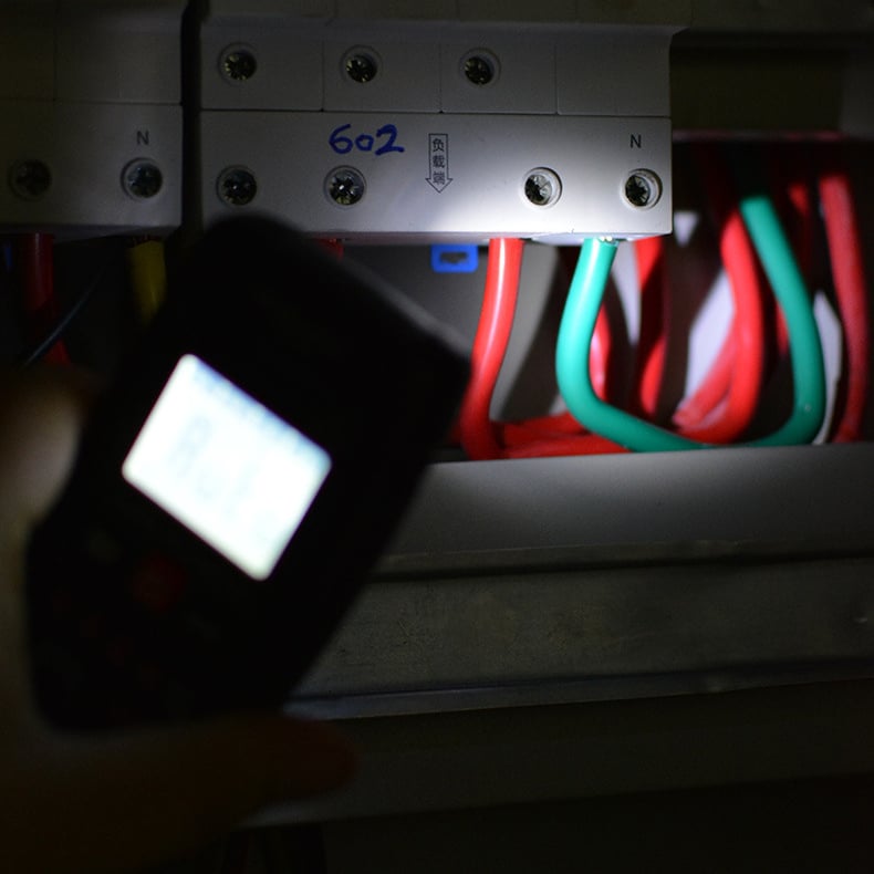 Multimetro LCD EBTN migliorato, facile da leggere e misurare