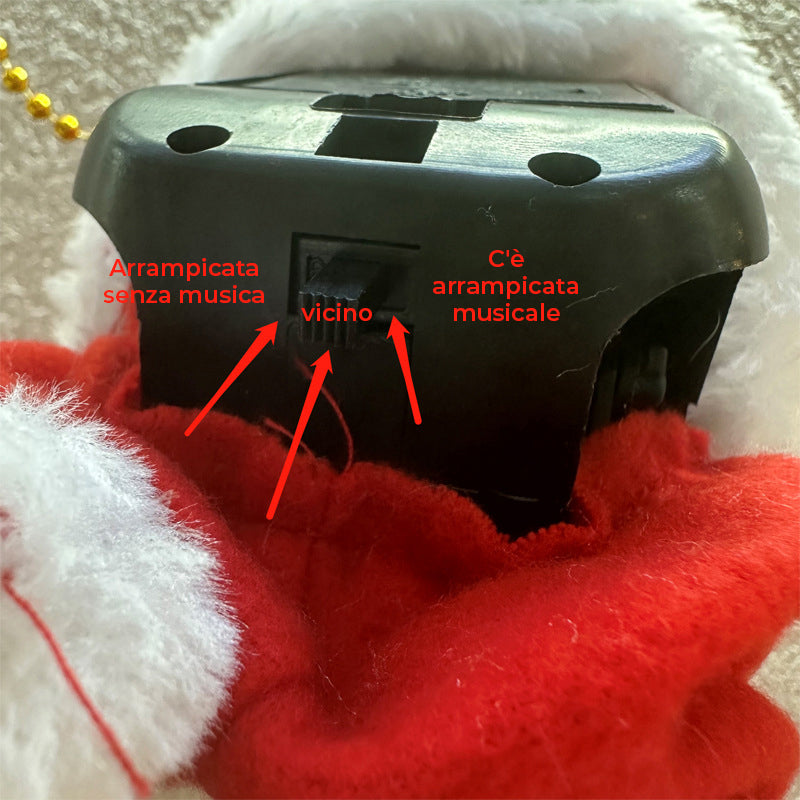 Babbo Natale che si arrampica