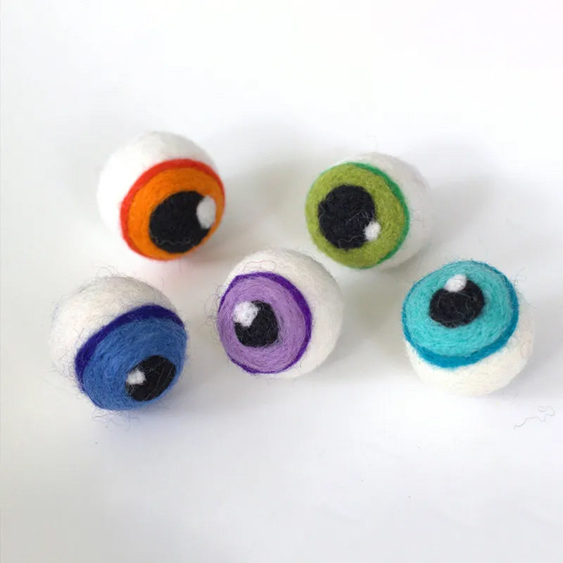Bulbi oculari del mostro di Halloween in feltro