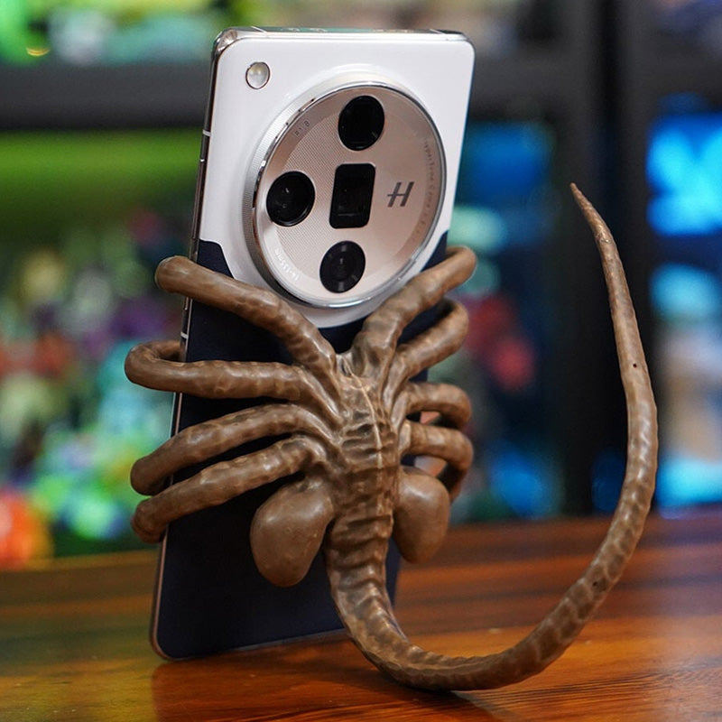 Orribile supporto per telefono Facehugger