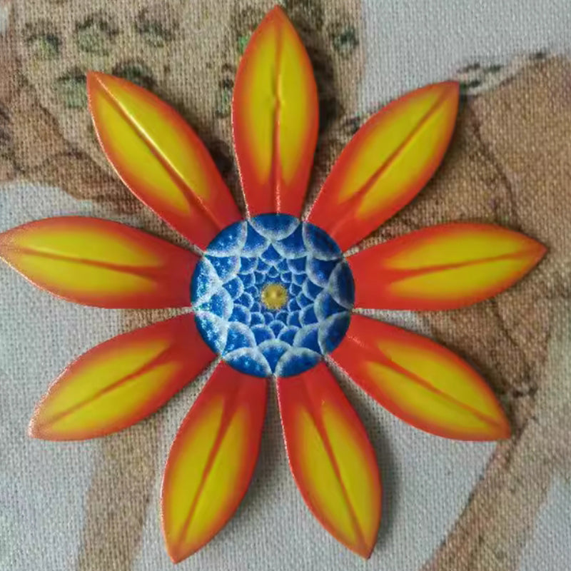 Decorazioni artigianali floreali in metallo
