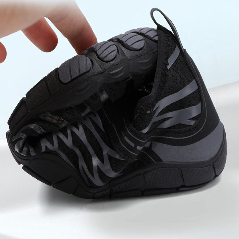 Messa a terra delle scarpe a piedi nudi a tutto tondo