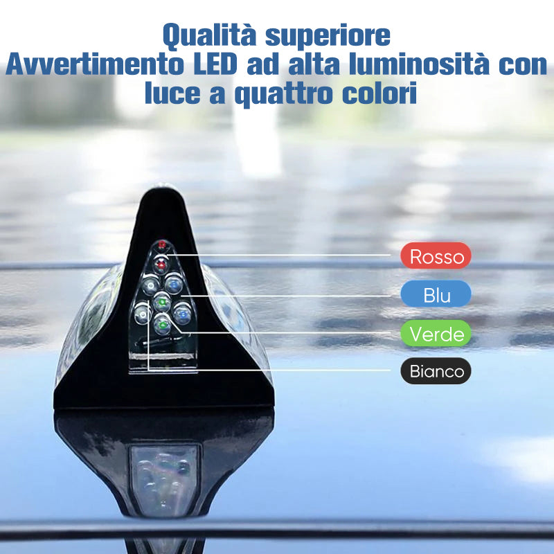 Spia solare a forma di pinna di squalo per auto