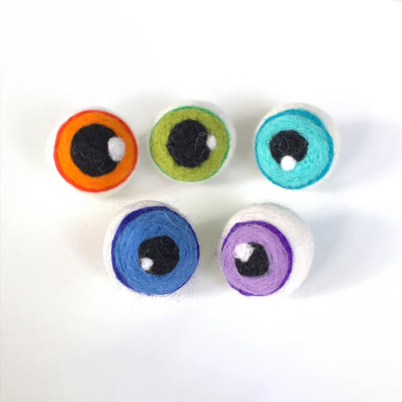Bulbi oculari del mostro di Halloween in feltro