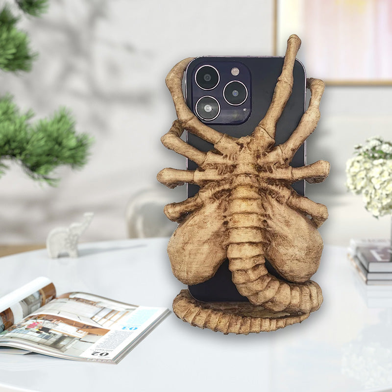 Orribile supporto per telefono Facehugger