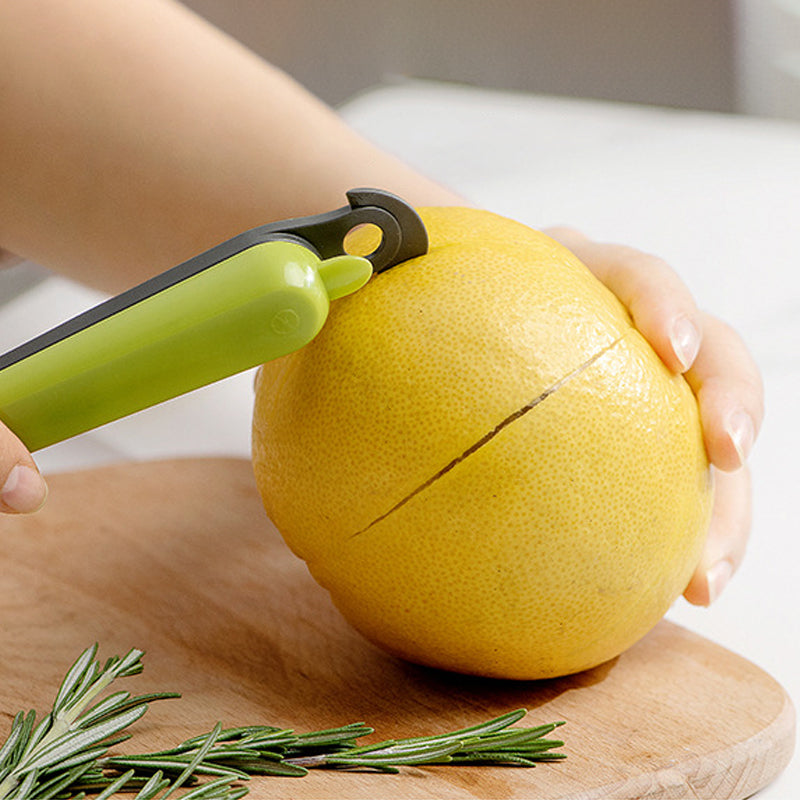 Strumento per sbucciare la frutta