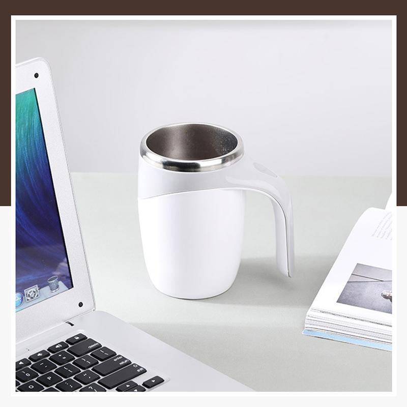 Tazza da caffè con mescolamento automatico