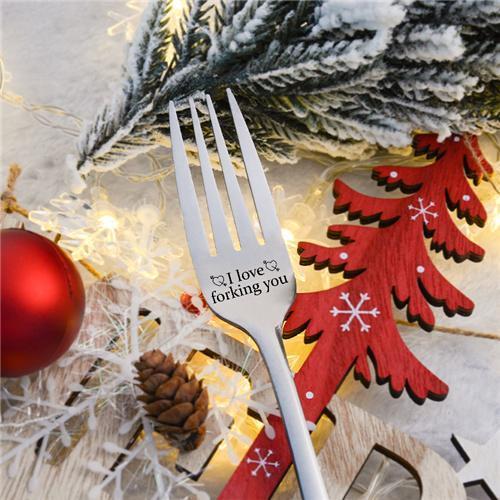 Regalo con forchetta incisa